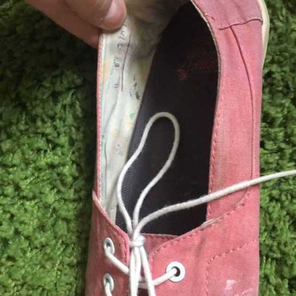 Vans - Picture 2 of 4